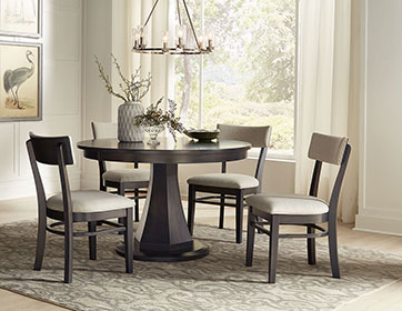 RH Yoder Emerson Chairs and Table Dining Room Furniture Set