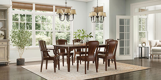 RH Yoder Cumberland Chairs and Table Dining Room Furniture Set